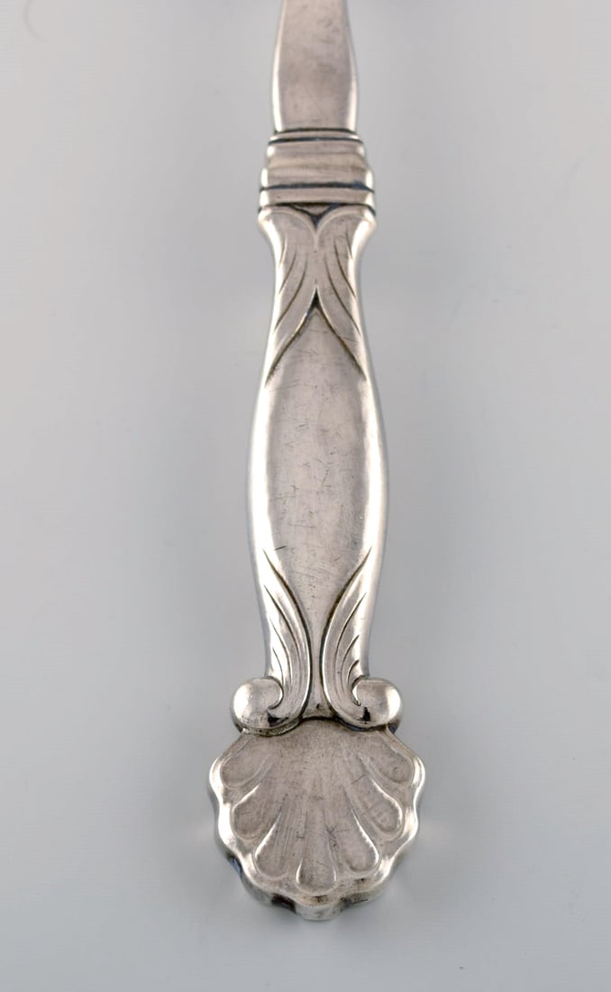 Rare Georg Jensen serving spoon in all sterling silver. Design 102. Dated 1930. - 2