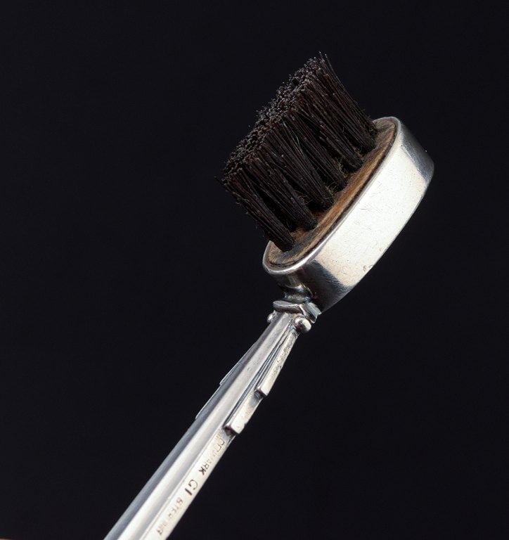 Harald Nielsen for Georg Jensen Pyramid, rare art deco miniature brush in sterling silver. - 5