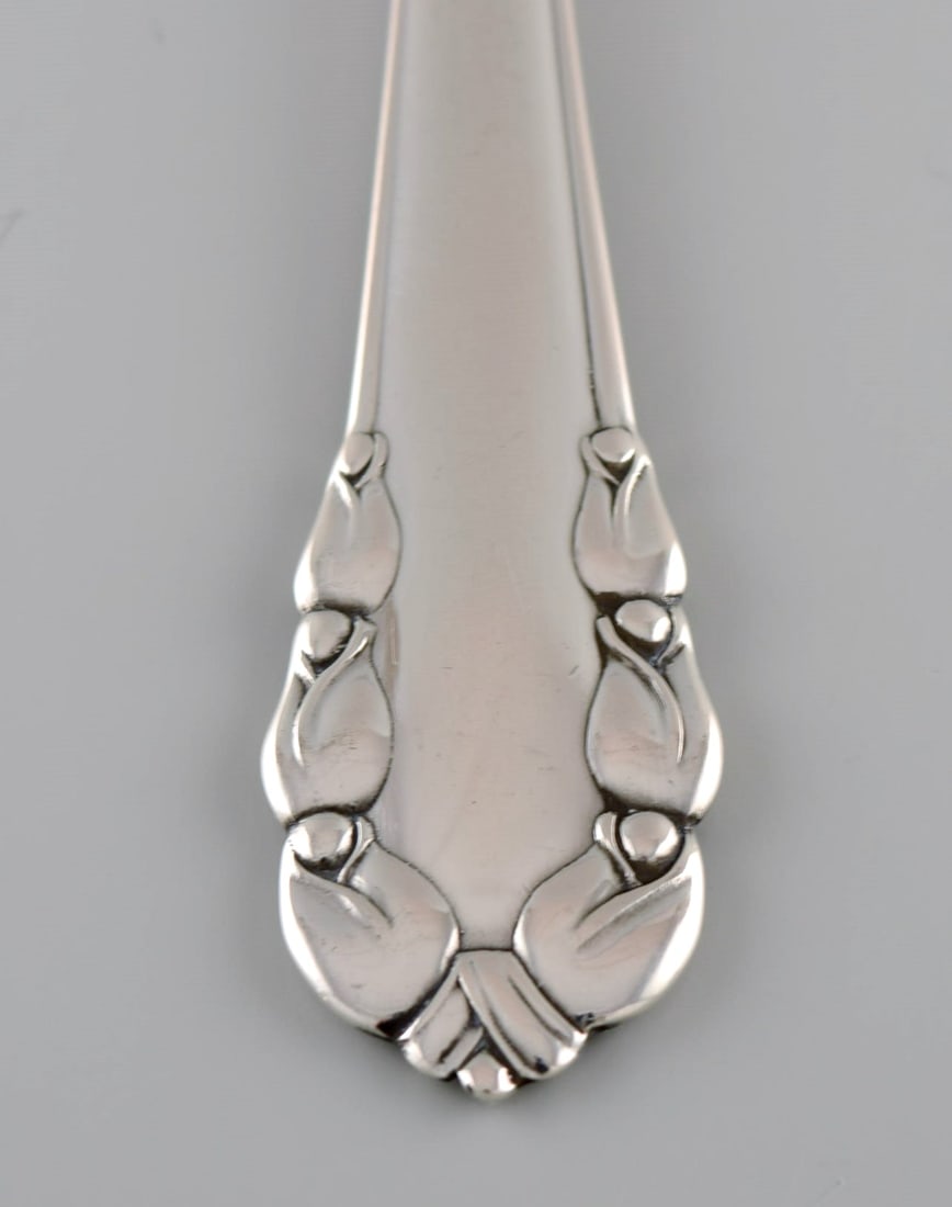 Early Georg Jensen Lily of the valley fish knife in solid silver (830). Dated 1915-1930. Six pieces - 3