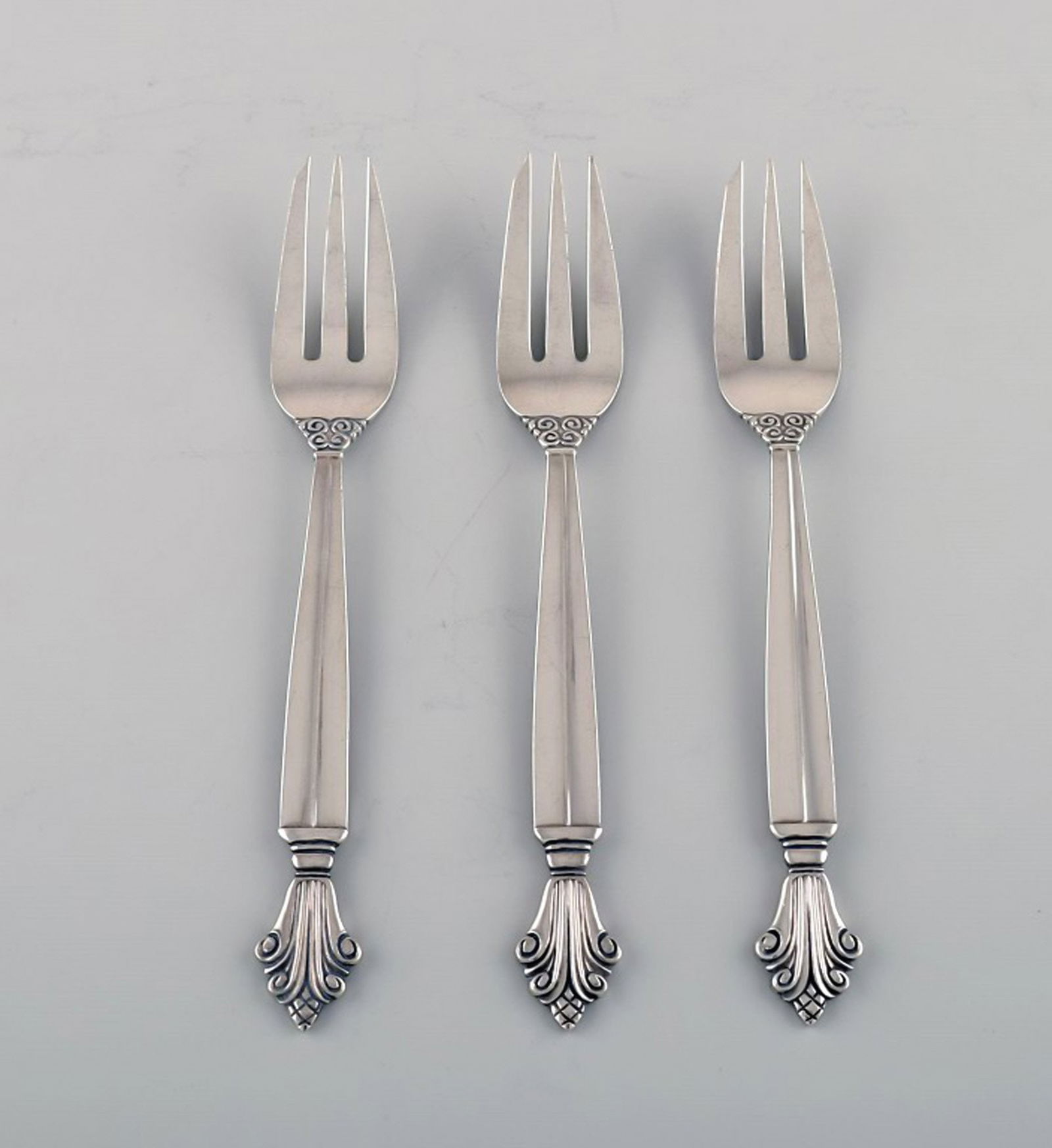Johan Rohde for Georg Jensen. Three early Acanthus pastry forks in sterling silver. Dated 1915-30. (1 of 5)
