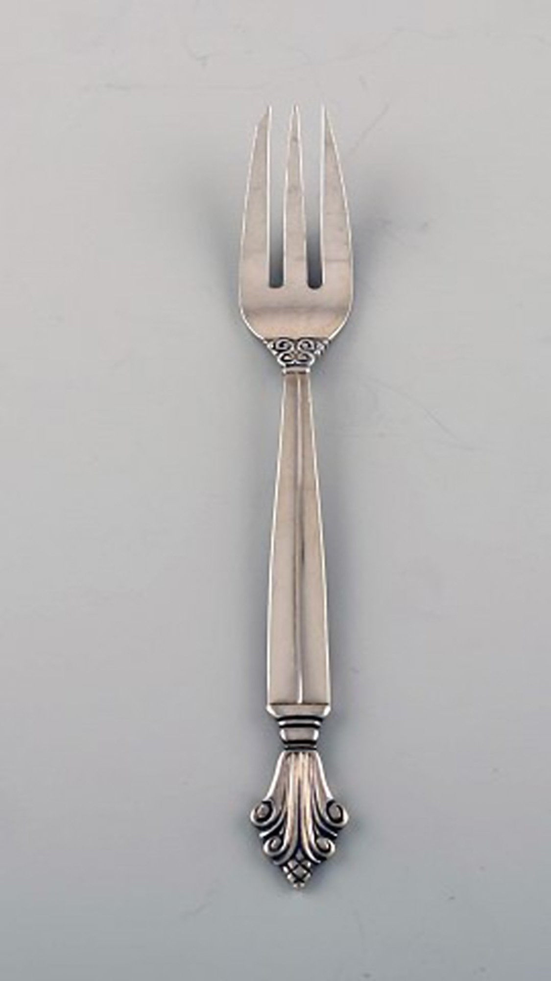 Johan Rohde for Georg Jensen. Three early Acanthus pastry forks in sterling silver. Dated 1915-30. - 2