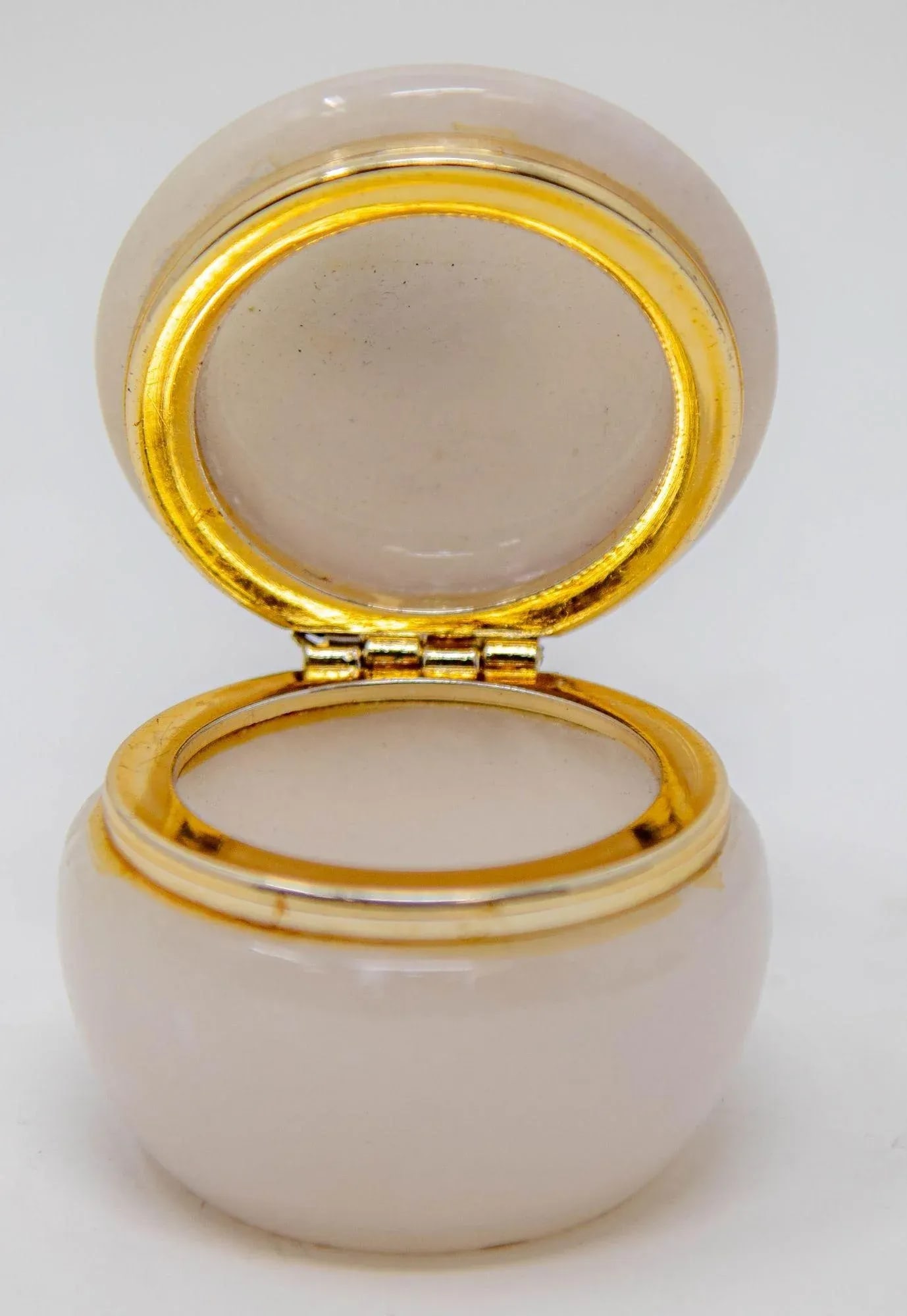 Vintage Italian Pink and Gold Alabaster Round Pill Box 1970 - 4