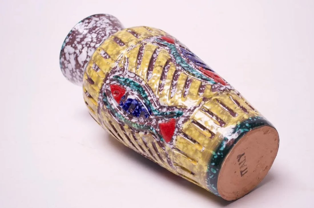 Mid-Century Italian Textured Studio Ceramic "Fish" Vase - 4