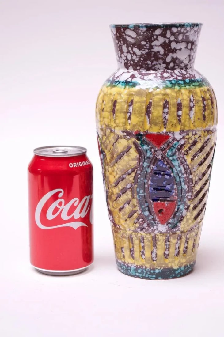 Mid-Century Italian Textured Studio Ceramic "Fish" Vase - 5