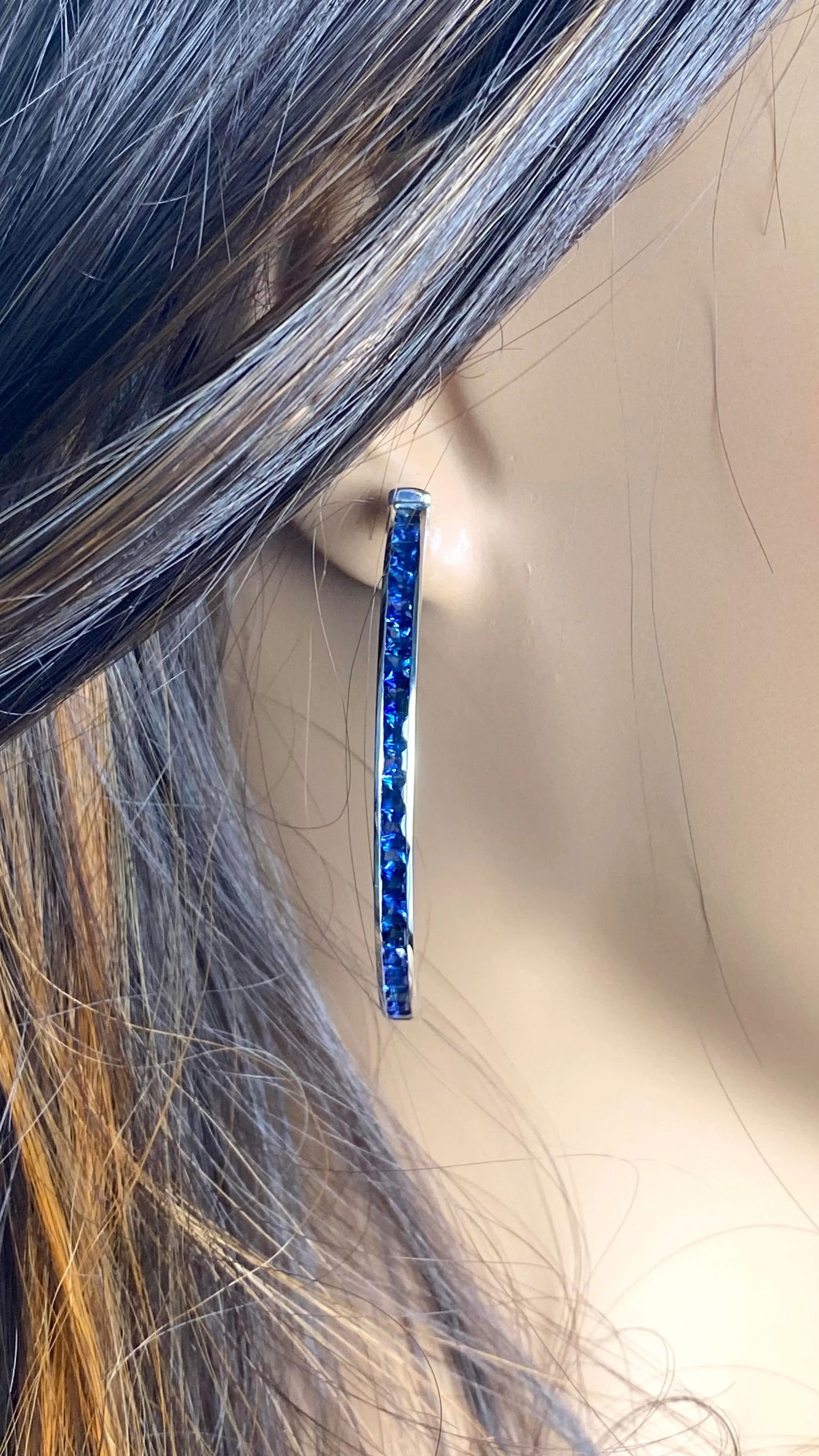 Hoop 14 Karat Gold Earrings Meticulously Crafted Square Shaped Sapphires - 2 Pieces - 4