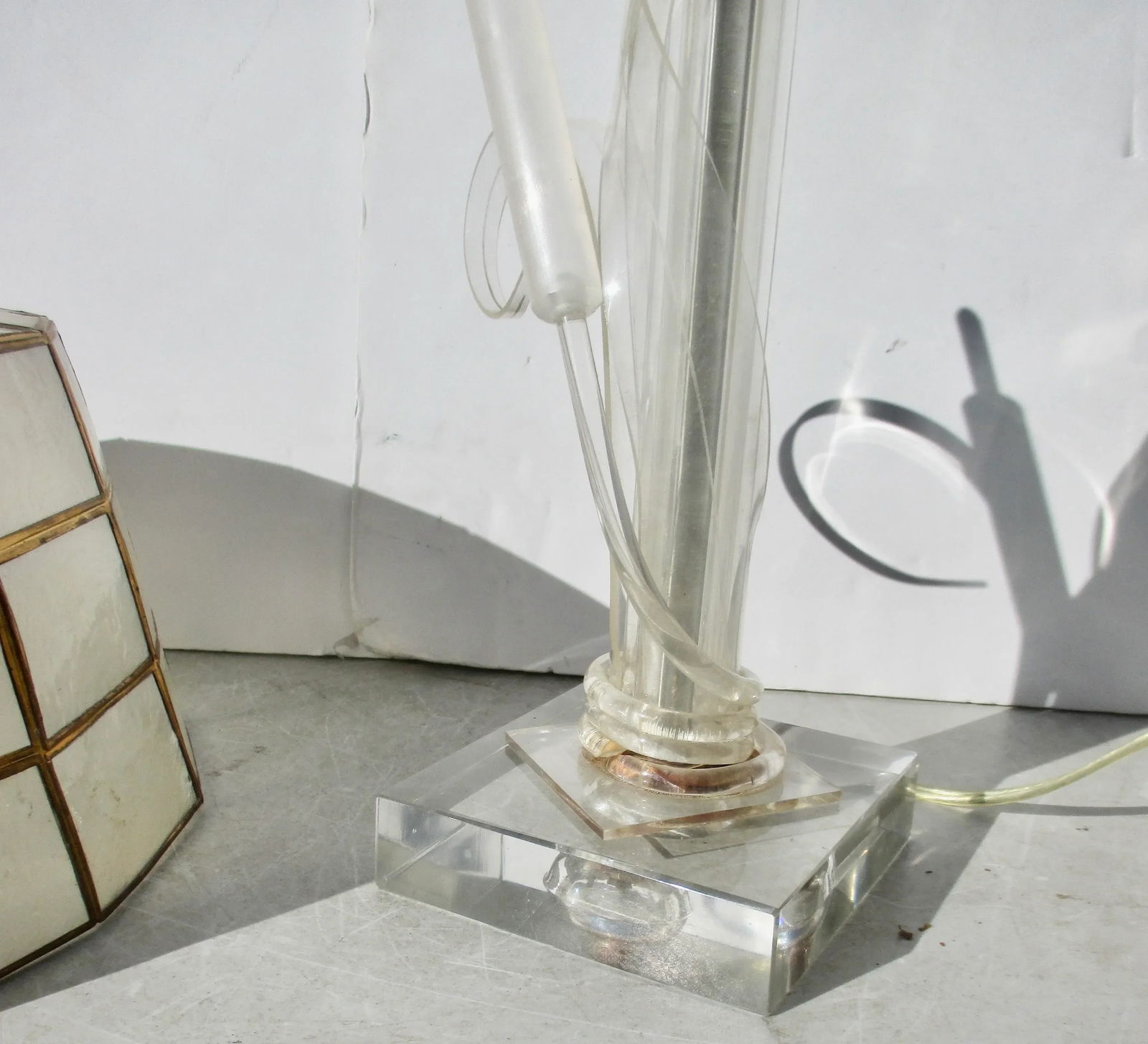 Lucite Cat Tail Lamp With Capiz Shade by M C M Circa 80s - 7