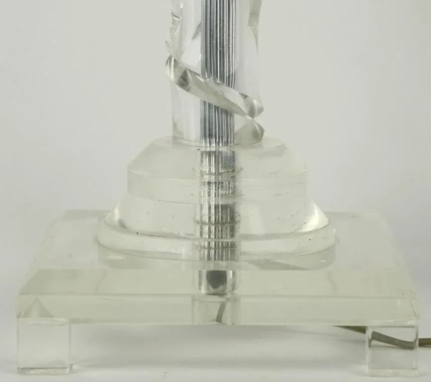 1950s Art Deco Lucite Twist Column Table Lamp - 3