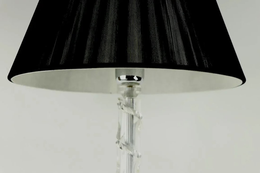 1950s Art Deco Lucite Twist Column Table Lamp - 9