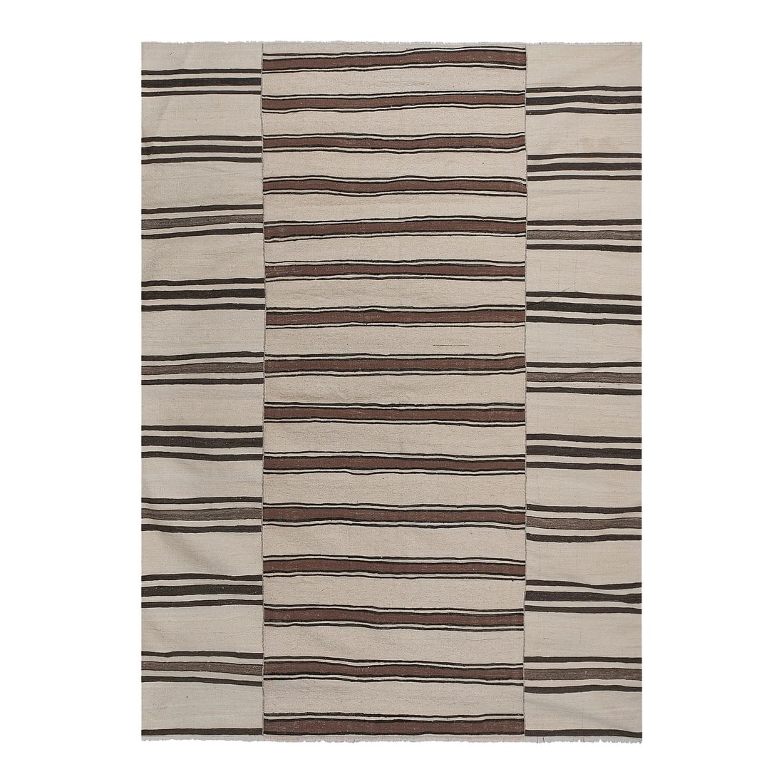 Decorative Oversized Turkish Kilim Rug 7'10'' X 10'7'': Decorative Oversized Turkish Kilim Rug 7'10'' X 10'7'' 94'' x 128''/ 240 x 335 Cm Hand woven with high quality pure wool Excellent condition From Turkey Works well with all styles of home decor-adds C