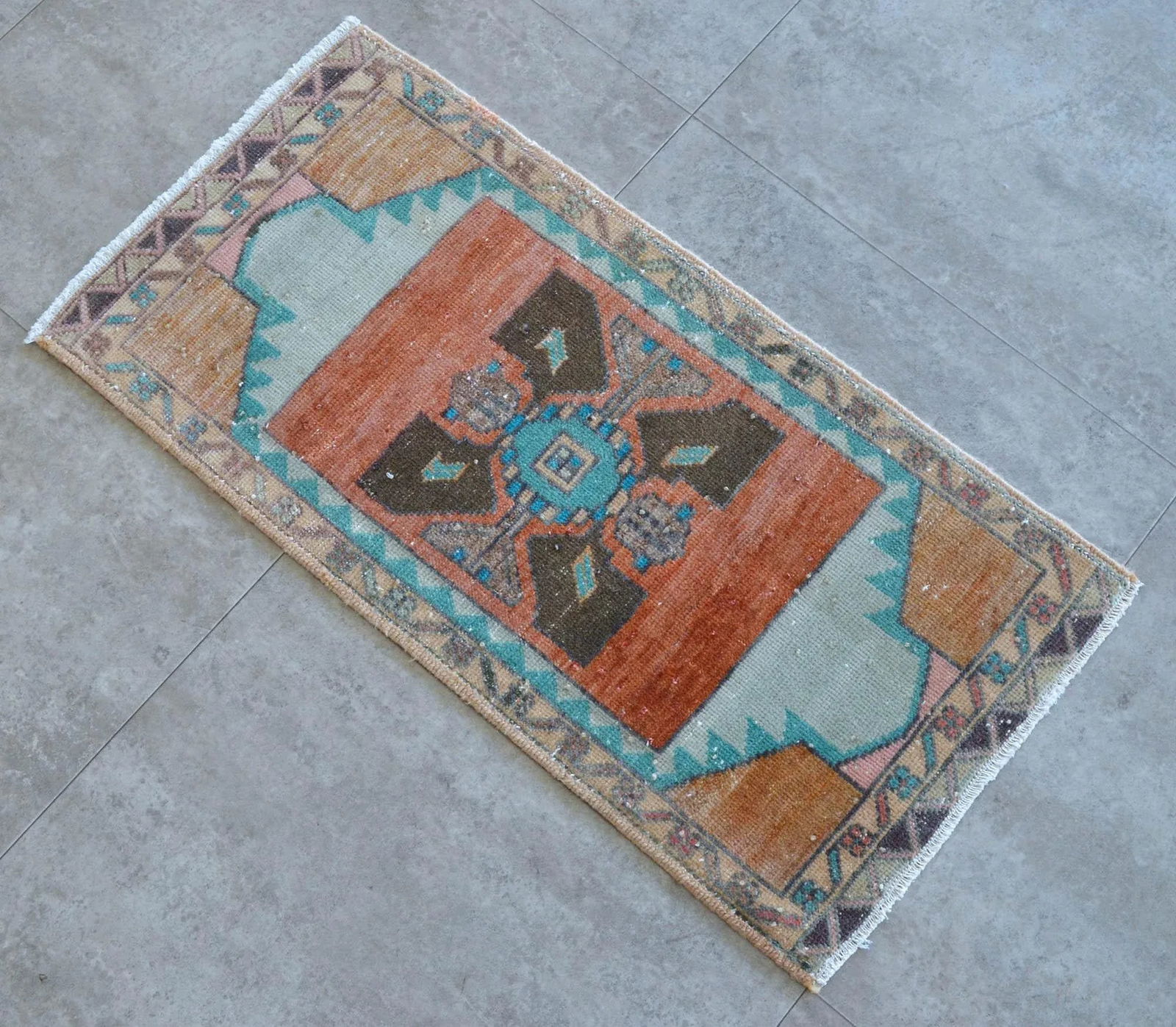 Hand Knotted Mat Small Oushak Rug - 1'4" X 2'7" - 2