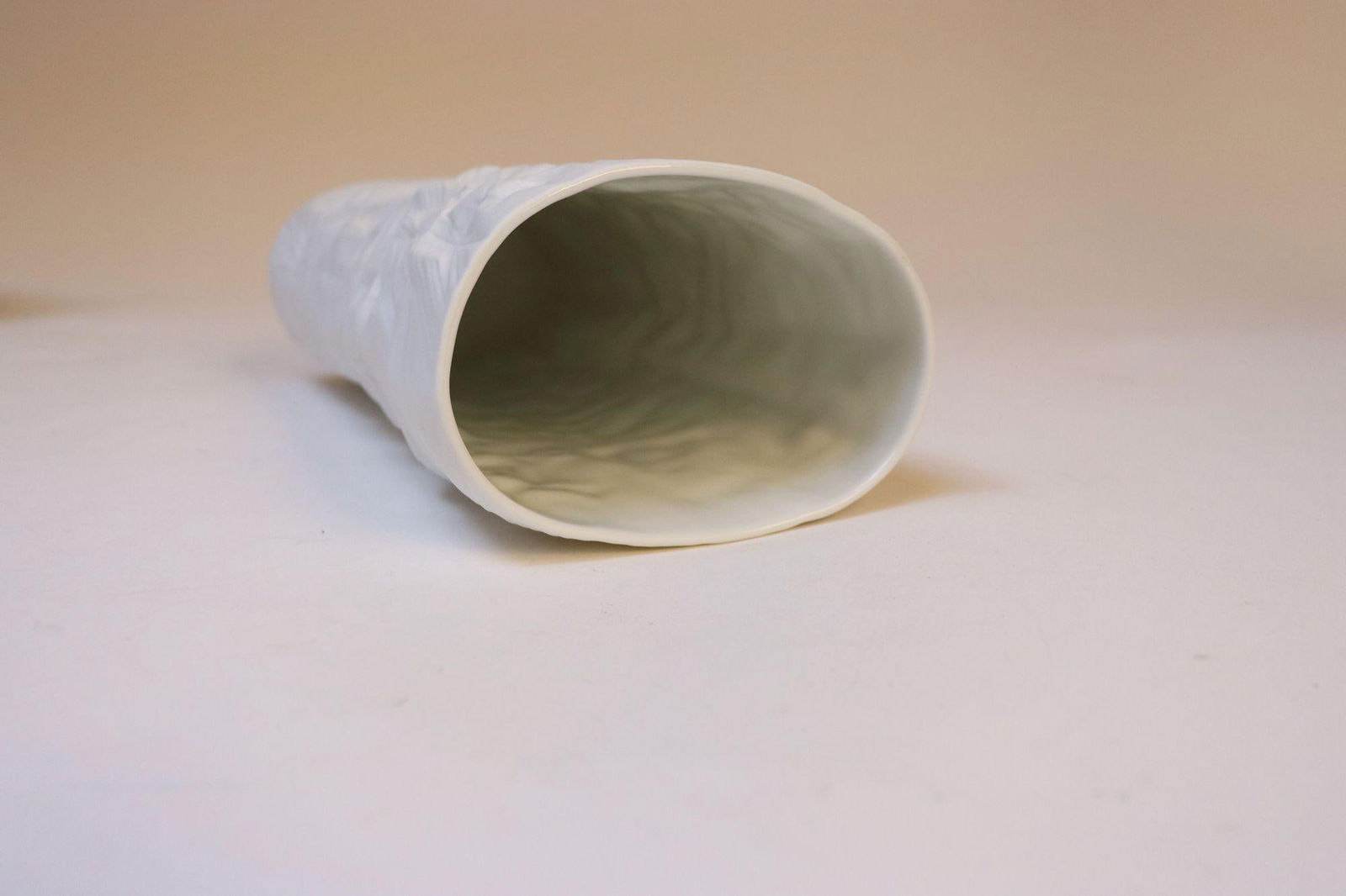 Vintage German Bisque Porcelain 'Structura' Vase by Martin Freyer for Rosenthal - 4