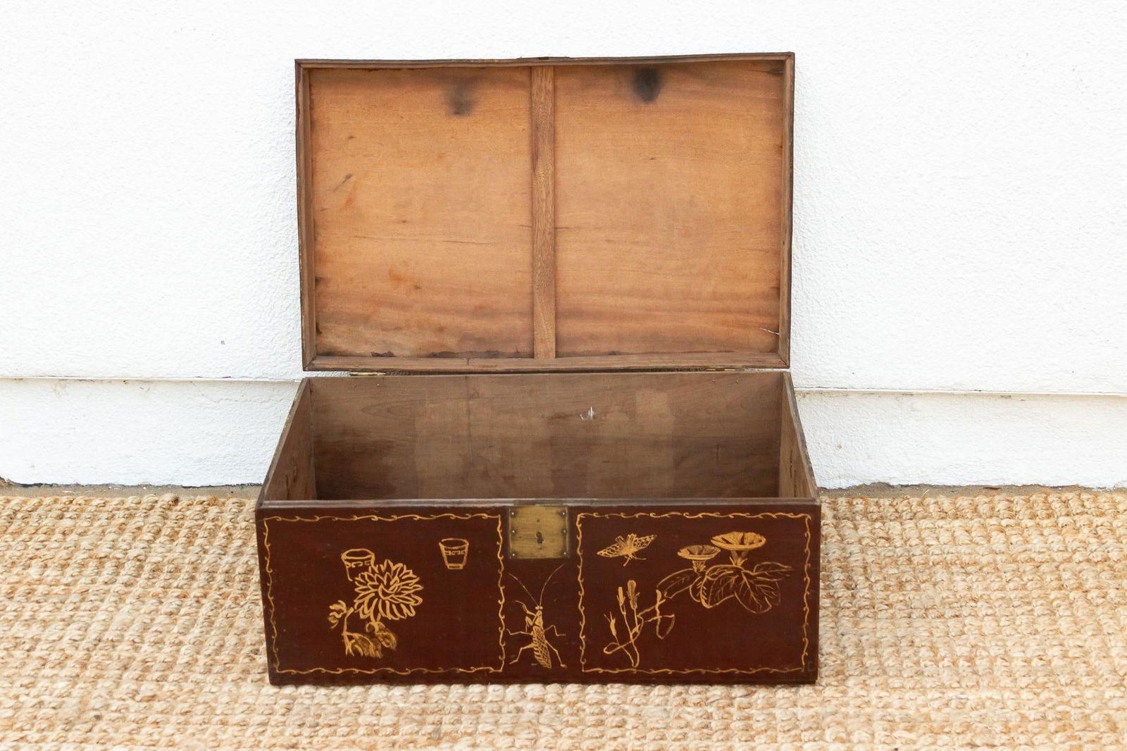 Red & Gold Vintage Chinese Trunk - 3