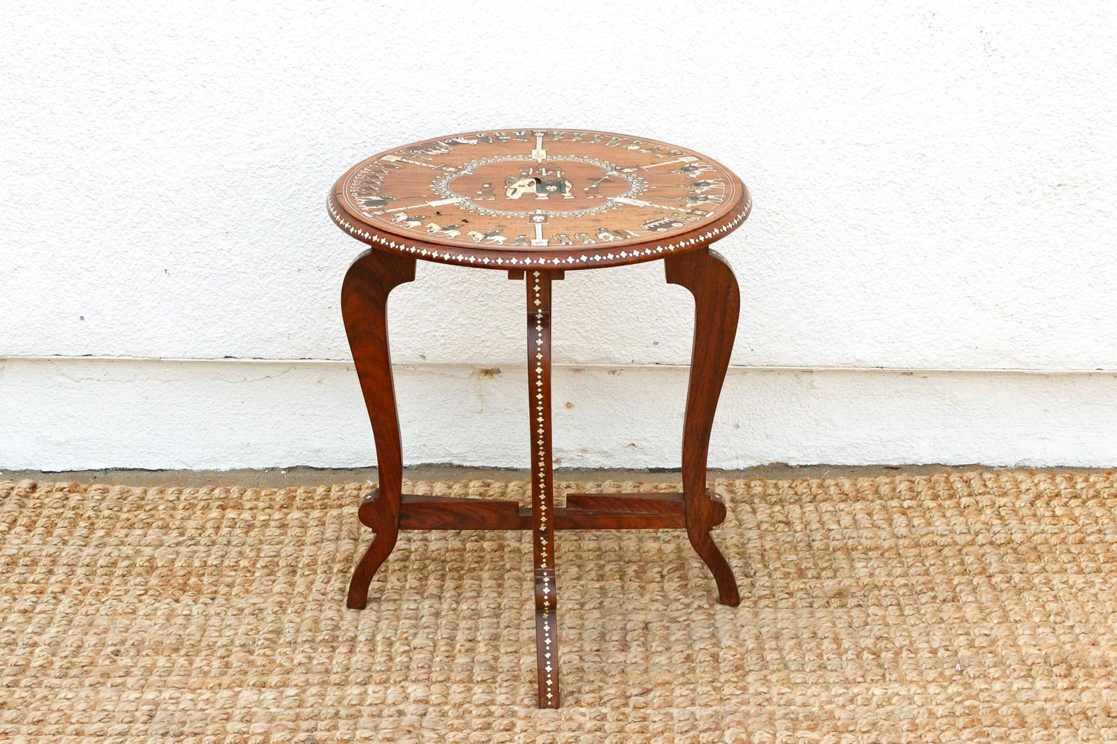 Exquisite Mid-Century Inlay Side Table - 3