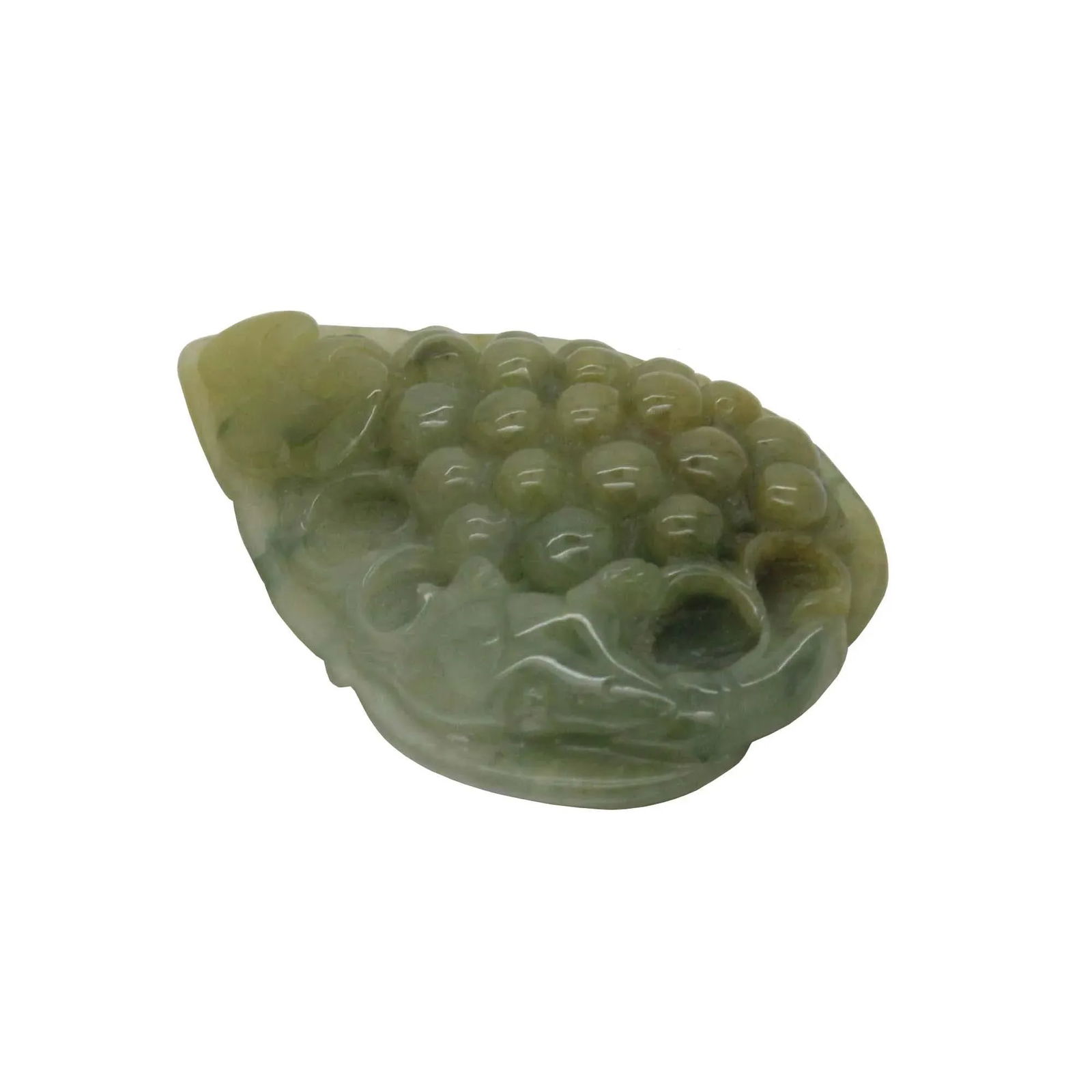 Hand Carved Detail Green Color Natural Jade Grape Fruit on Leaf Pendant - 4