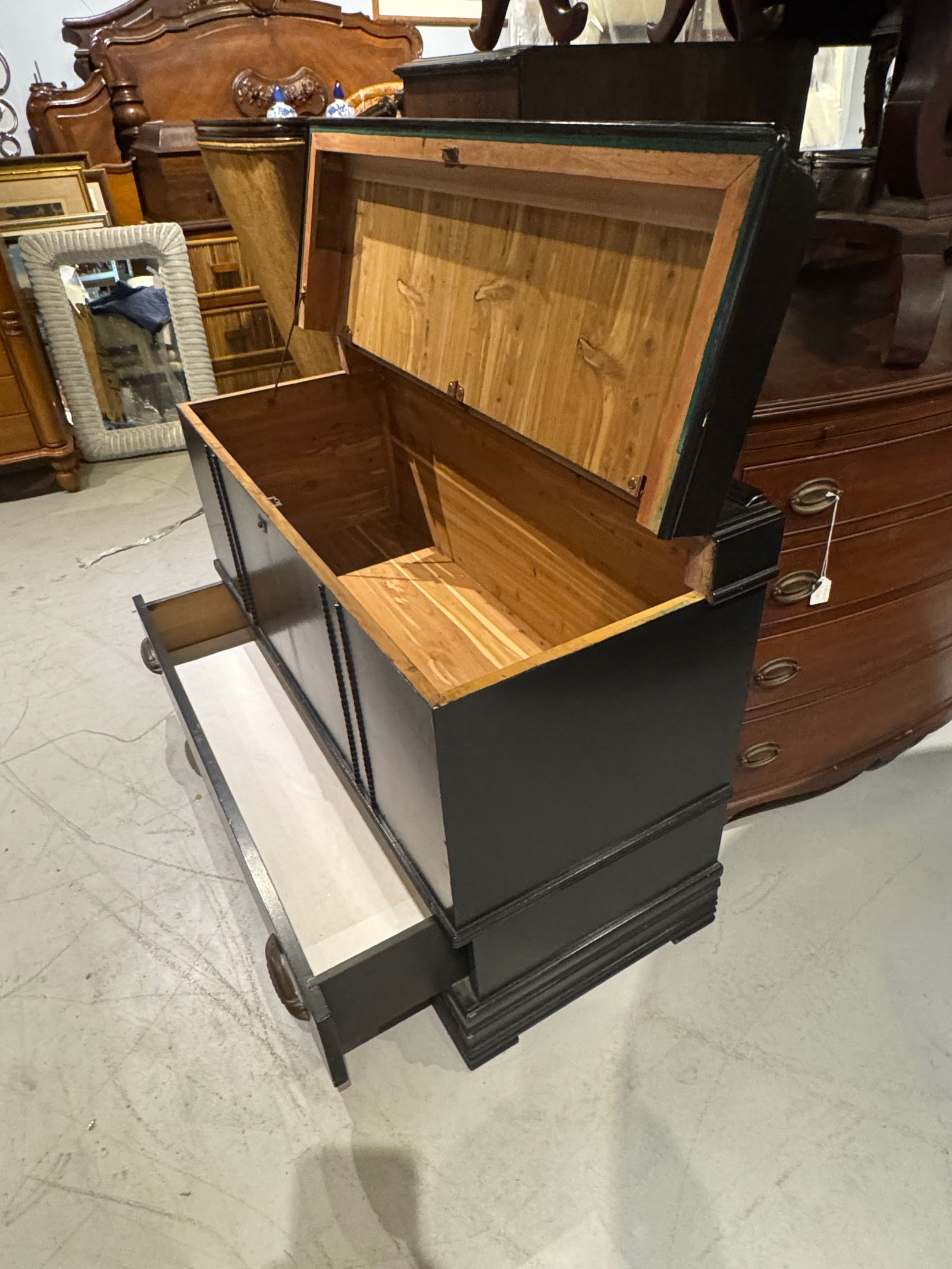 Vintage Storage Hope Chest, Blanket Chest Trunk - 8