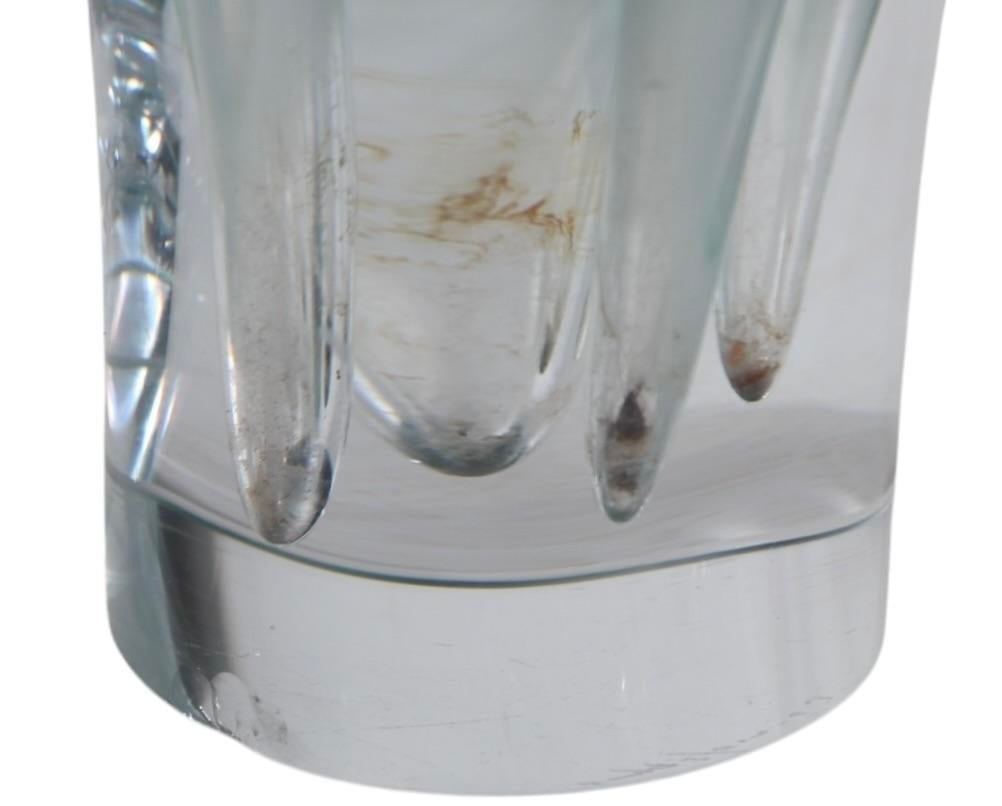 Flygsfors Coquille Art Glass Vase. By Paul Kedelv Made in Sweden C. 1960's - 5