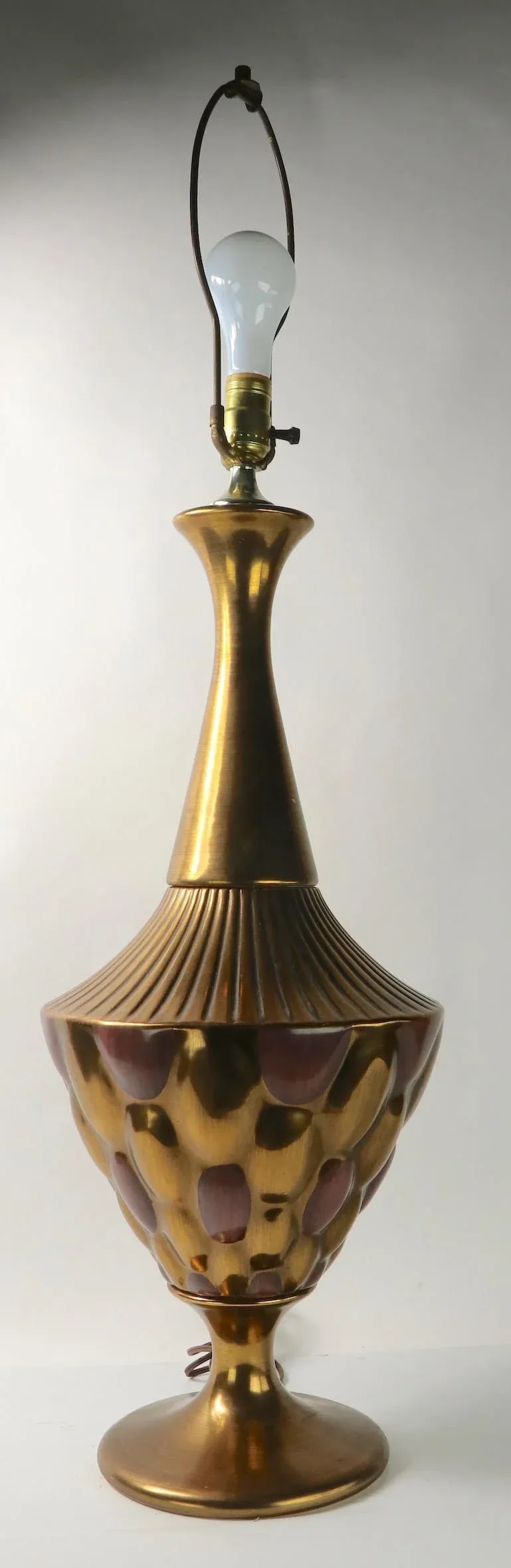 1970s Mid-Century Table Lamp With Metallic Finish - 9