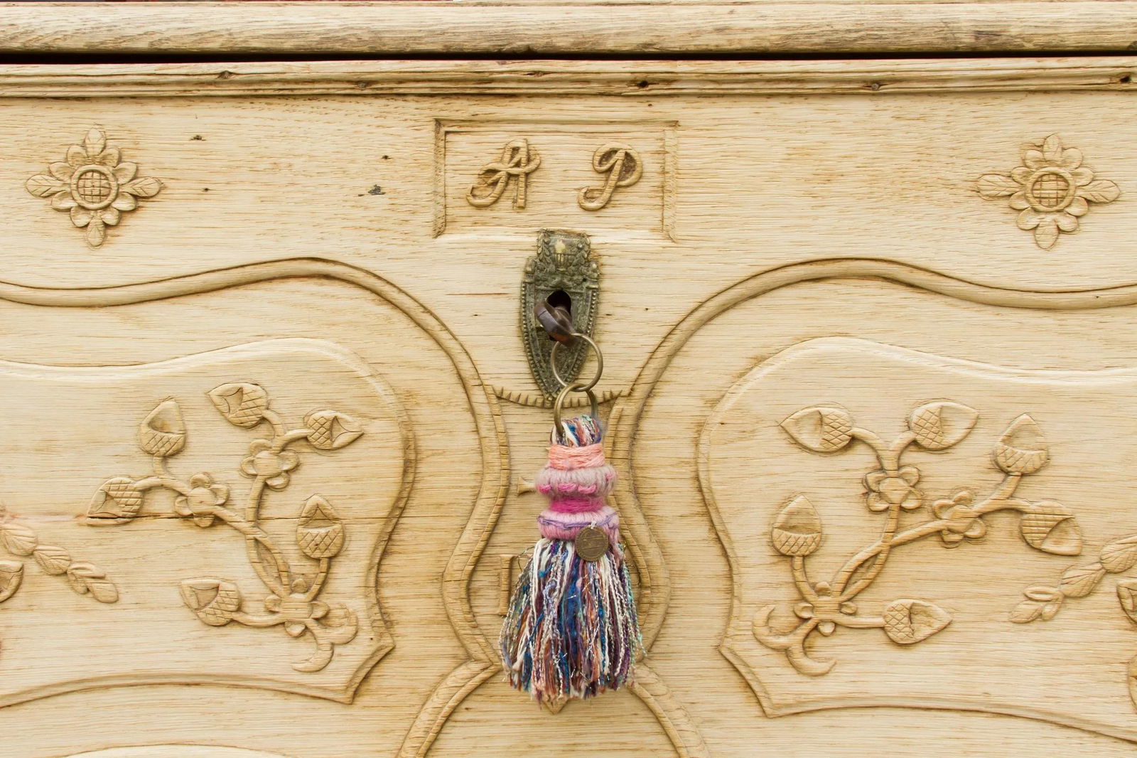 18th Century Bleached French Oak Coffer - 5