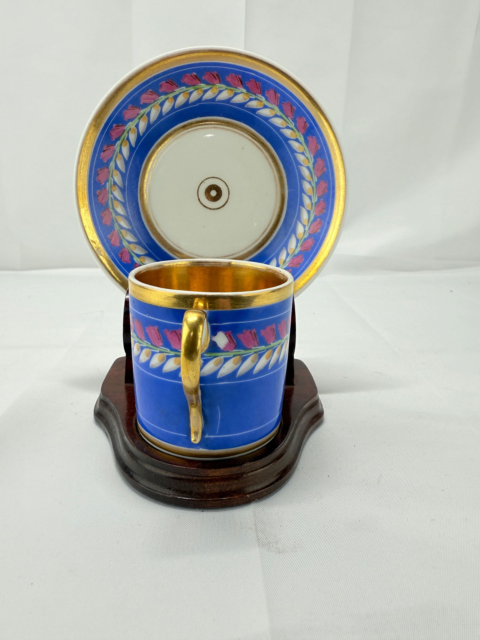 19th Century, Old Paris Neoclassical Cup & Saucer Set Young Man W/ Dog - 3