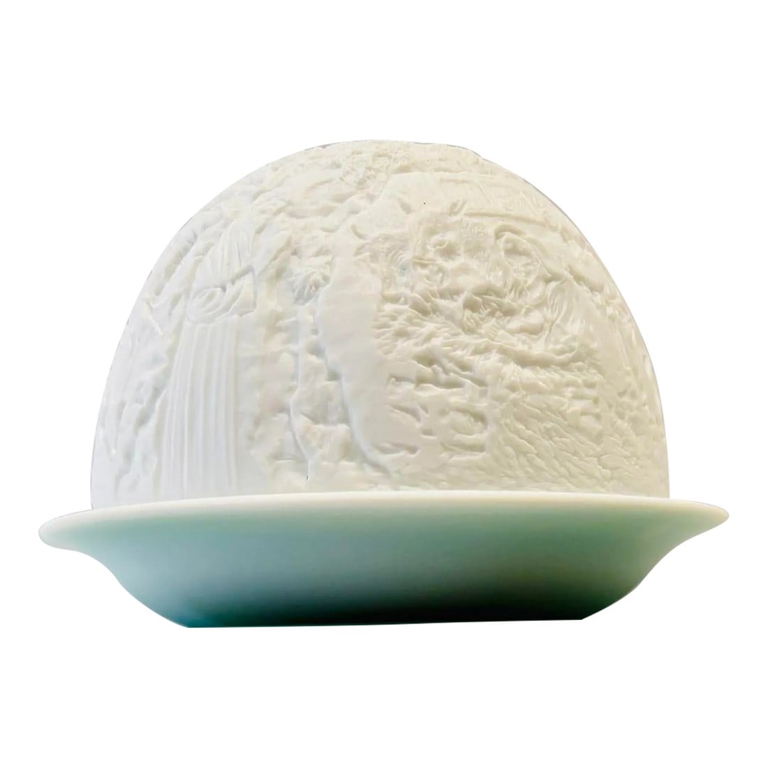 Bernardaud Lithophane Candle Votive by Bernardaud: The Nativity Bernardaud Lithophane Candle Votive Candle holder, Backlit Scenes, in original box. Once this is lit up, it simply creates a warm and peaceful atmosphere in any space. A wonderful gift.