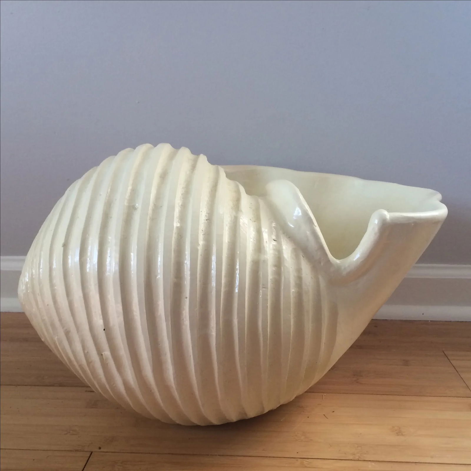 1980s White Shell Planter - 4