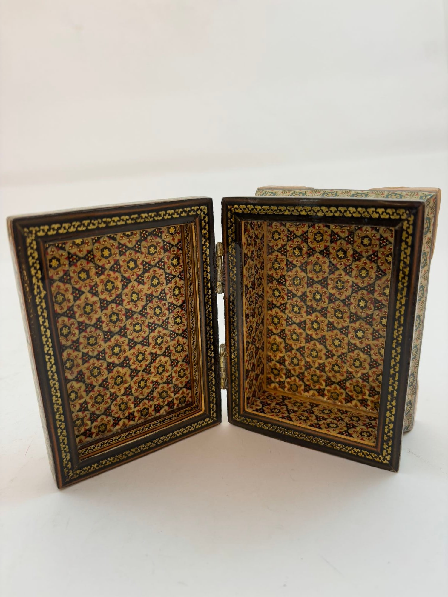 Middle Eastern Persian Khatam Trinket Box With Miniature Art Painting 1950s - 5