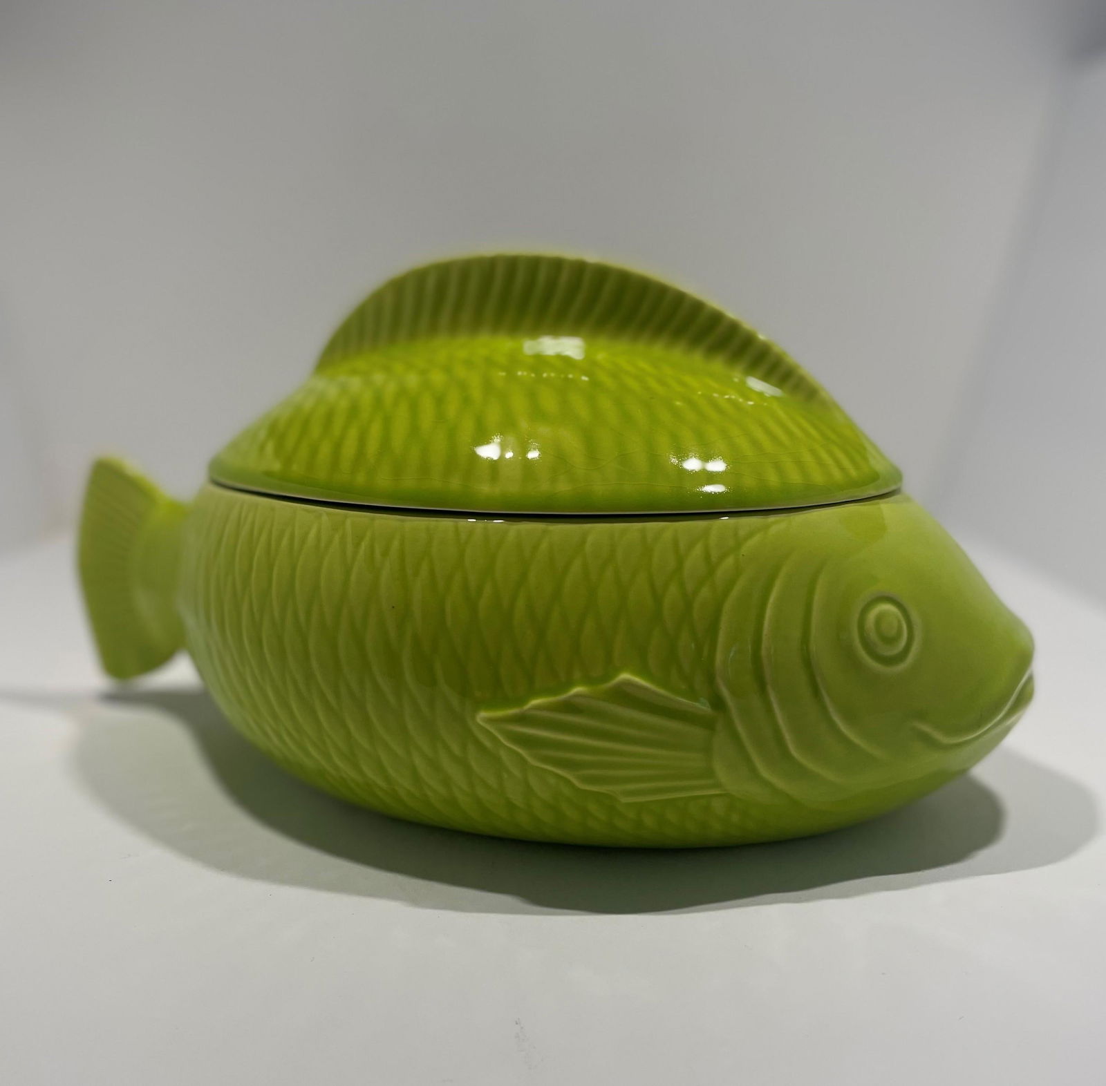 Vintage 1970s French Soup Tureen by Mottahedeh - 3