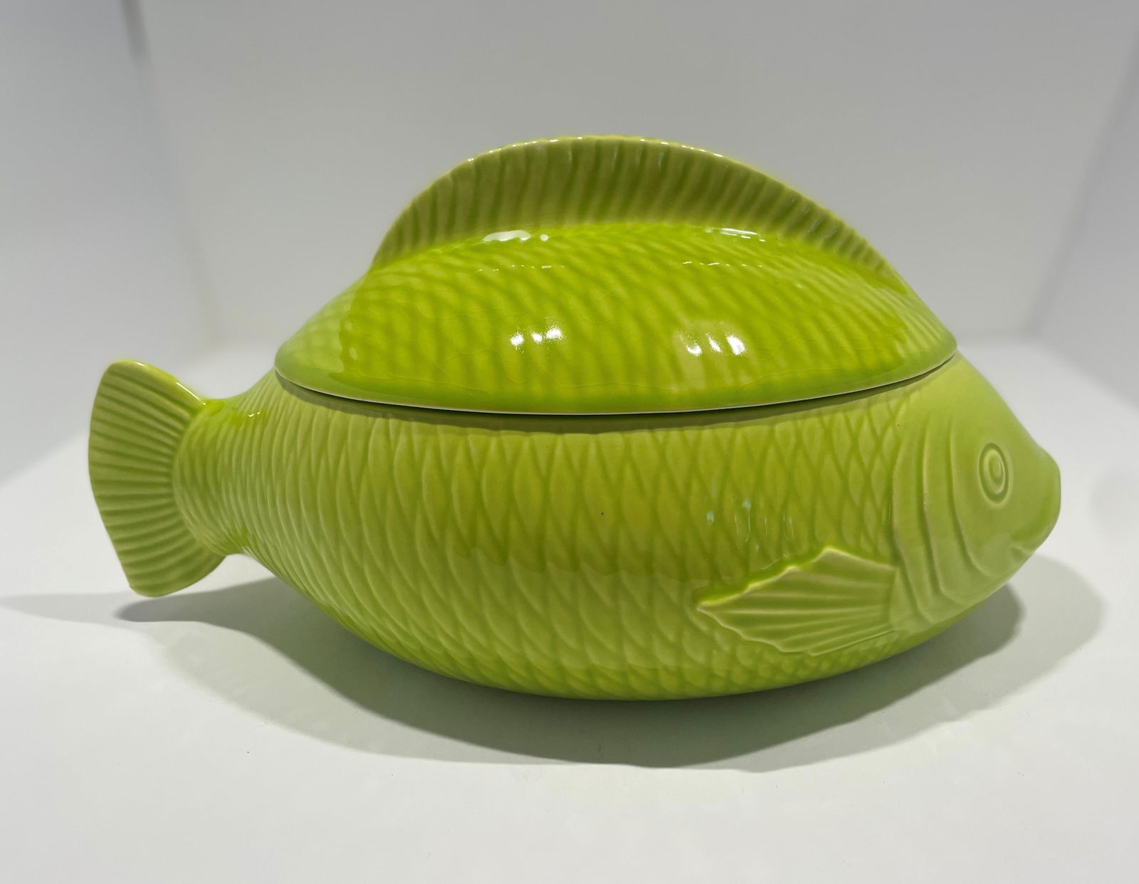 Vintage 1970s French Soup Tureen by Mottahedeh - 5