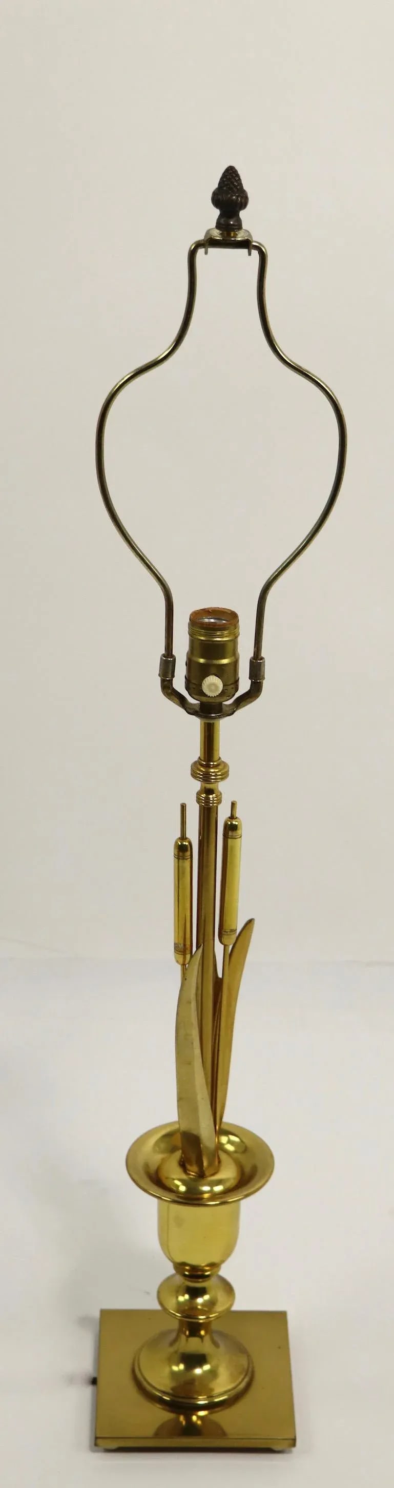 1960s Mid Century Brass Cattail Table Lasmp - 2