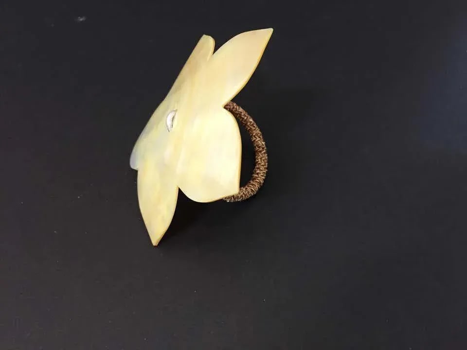 Handcrafted Napkin Rings in Natural Capiz Pearl Shell Flower Star Shape - Set of 6 - 2