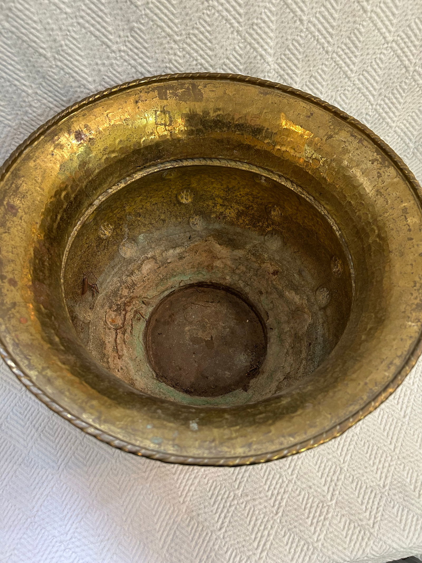 Mid 20th Century Large Chased or Hammered Brass Planter With Tope Trim and Repousse Button Accents - 2