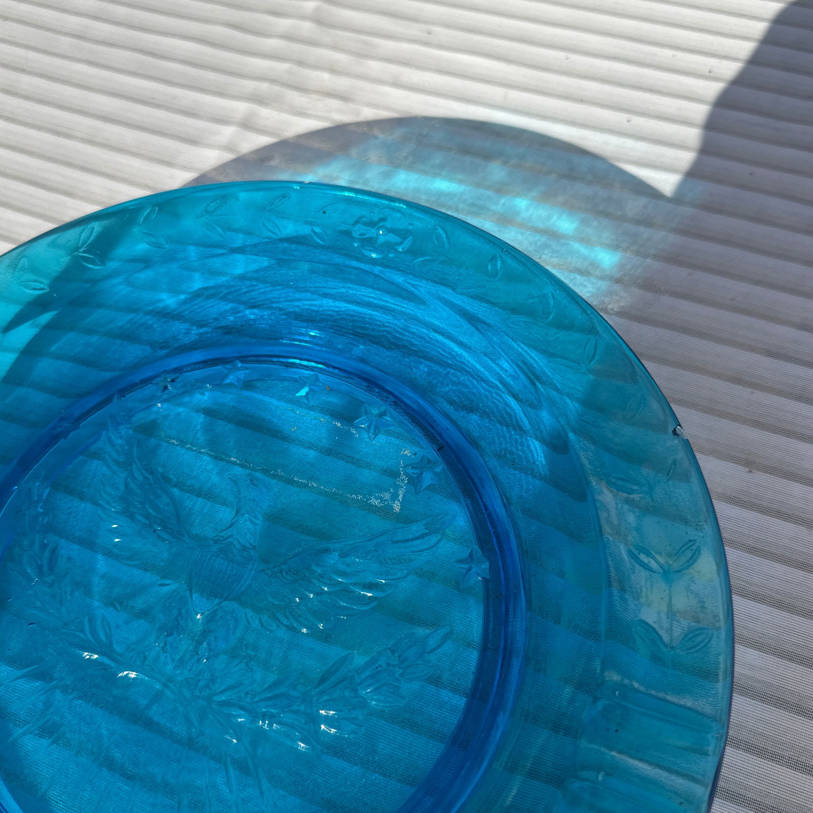 1970s Blue Glass Plate With Eagle Accents - 4