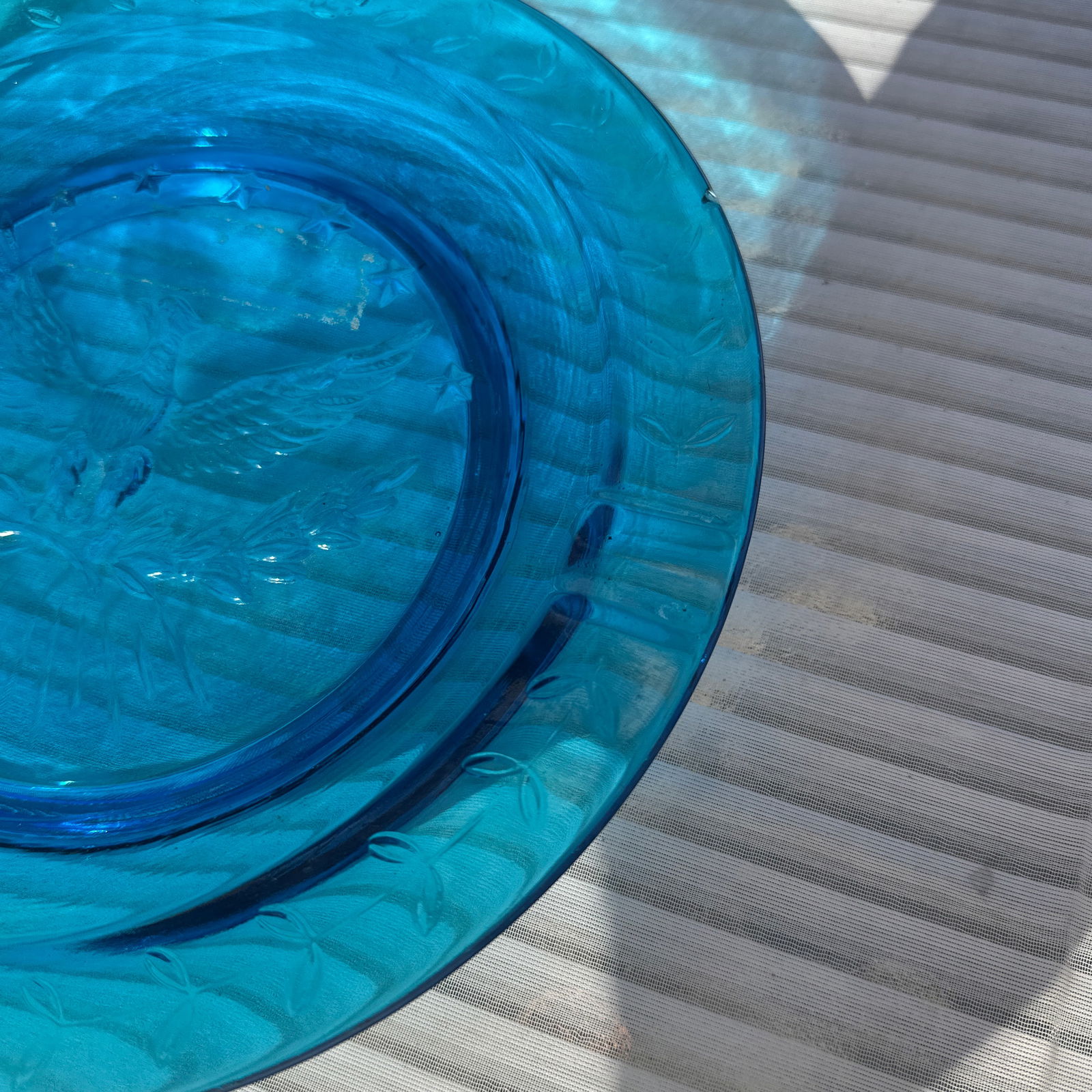 1970s Blue Glass Plate With Eagle Accents - 5