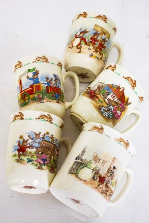Royal Doulton Bunnykins Collection - 30 Cups & Saucers - 6