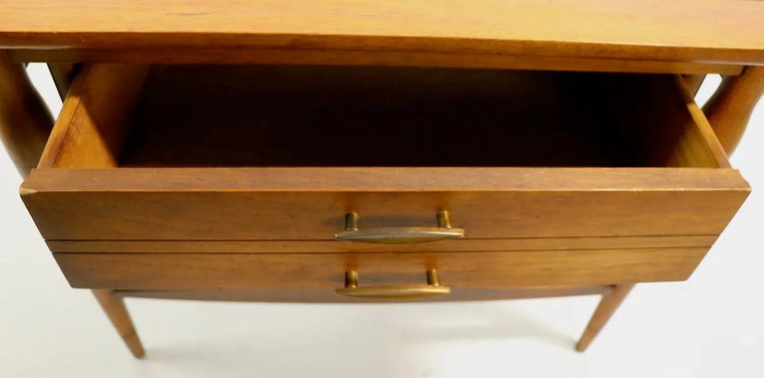 One Drawer Mid Century Table Attributed to Bassett - 6