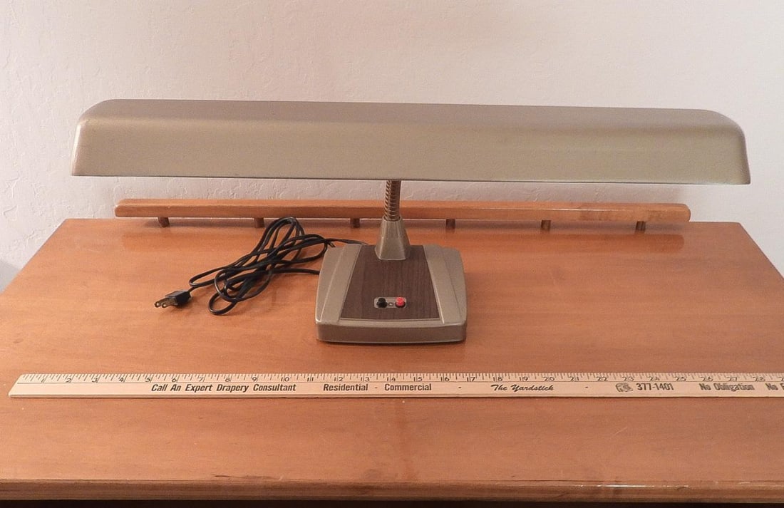 Vintage 1970s Industrial Gooseneck Adjustable Push Button Desk Lamp - 2