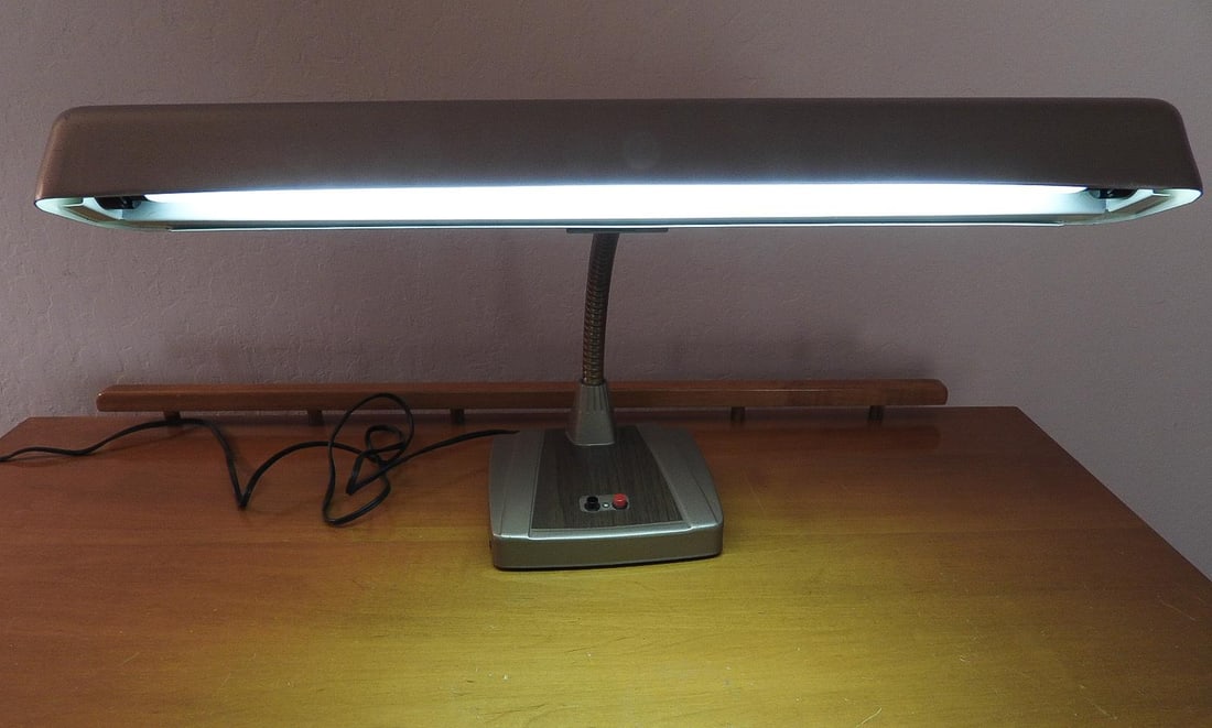 Vintage 1970s Industrial Gooseneck Adjustable Push Button Desk Lamp - 6