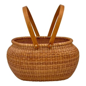 Late 20th Century Vintage Large Oval Gourd Shaped Nantucket Style Basket