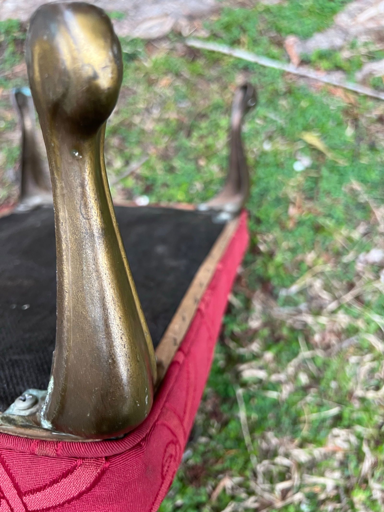 1970s Red Covered Ottoman With Gold Legs - 2