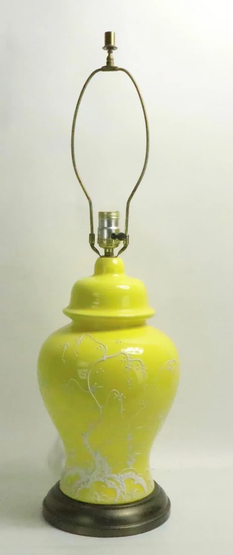 1970s Bright Yellow Chinese Style Table Lamp - 2
