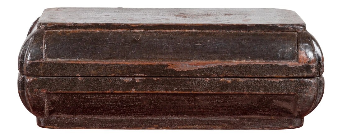 Small Antique Chinese Dowry Basket with Distressed Brown Patina: A small antique Chinese dowry basket from the early 20th century, with brown patina and weathered appearance. Charming our eyes with its rustic flair, this small Chinese lidded dowry basket features