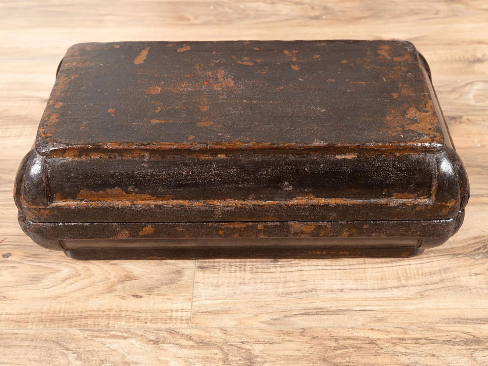 Small Antique Chinese Dowry Basket with Distressed Brown Patina - 7