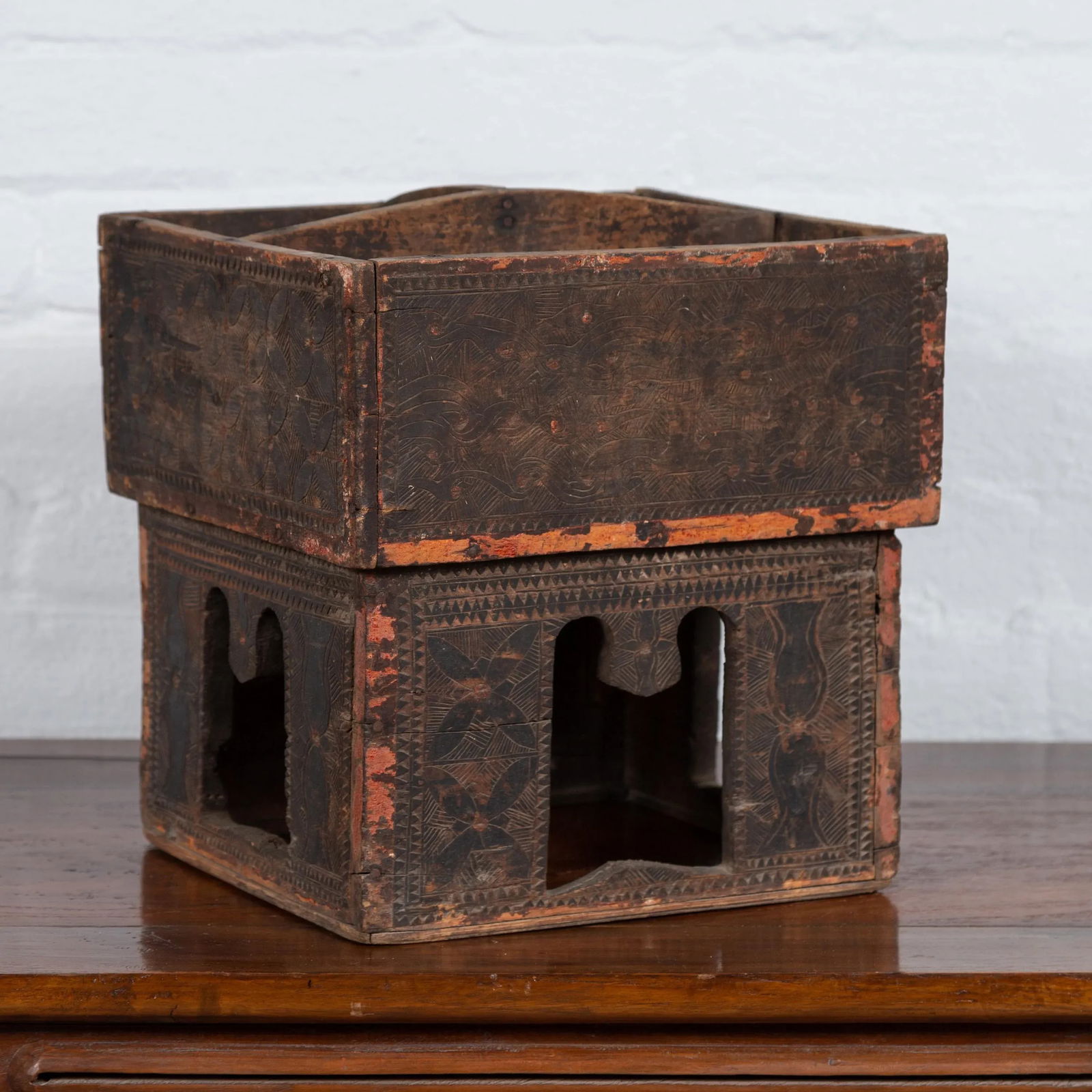 Antique Thai Rustic Wooden Betel Nut Box with Carved Décor and Pierced Motifs - 2