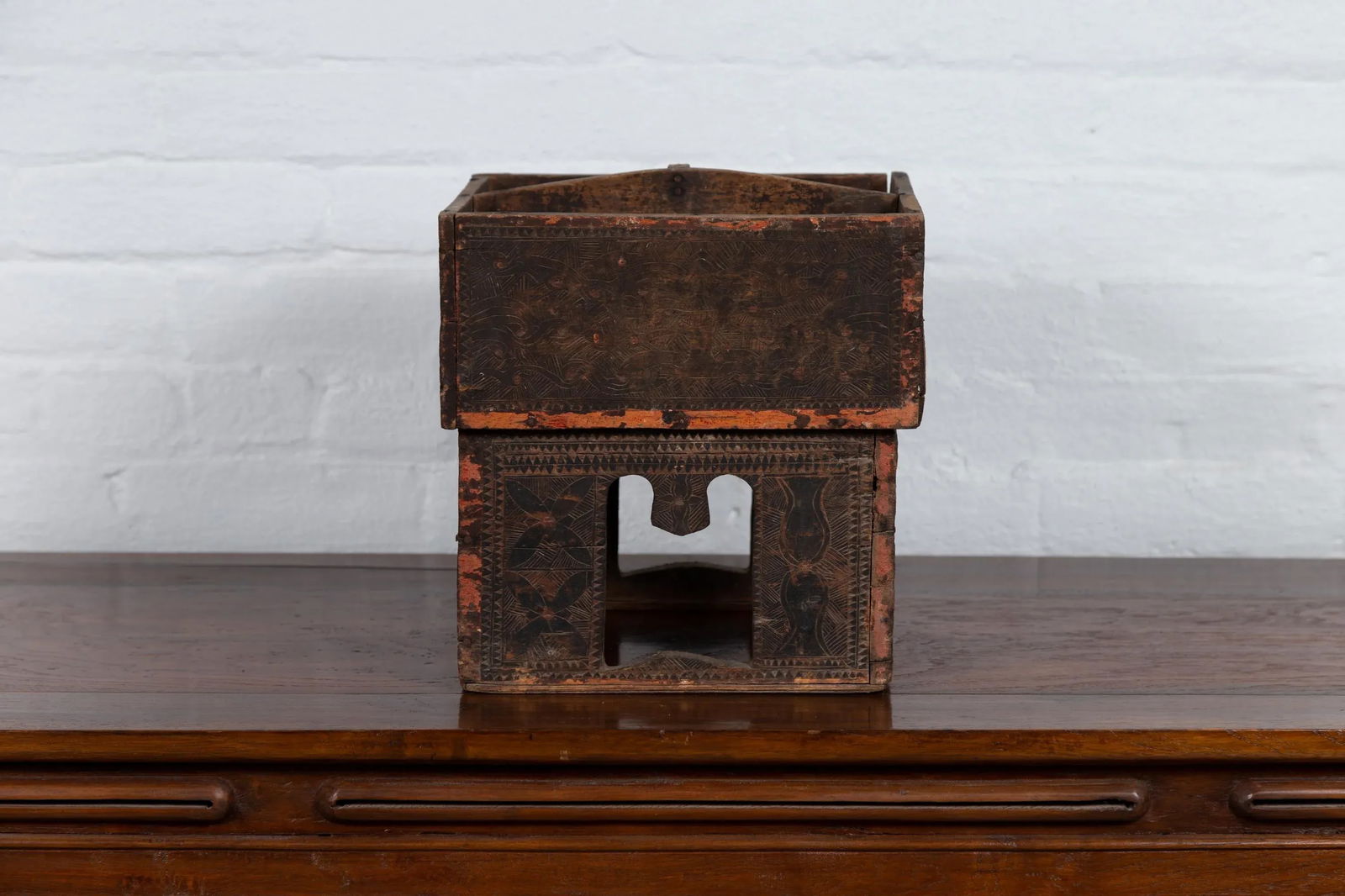 Antique Thai Rustic Wooden Betel Nut Box with Carved Décor and Pierced Motifs - 5