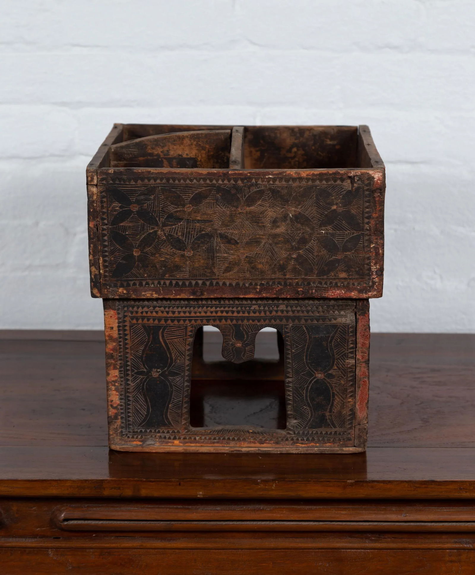 Antique Thai Rustic Wooden Betel Nut Box with Carved Décor and Pierced Motifs - 8