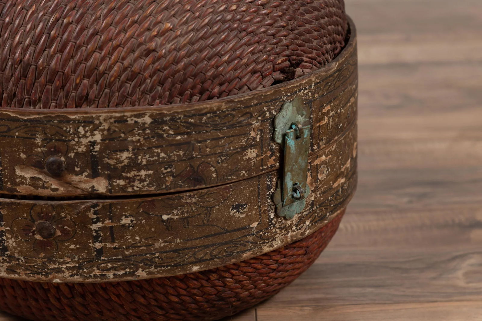 Vintage Chinese Midcentury Rattan Circular Hat Box with Weathered Patina - 10