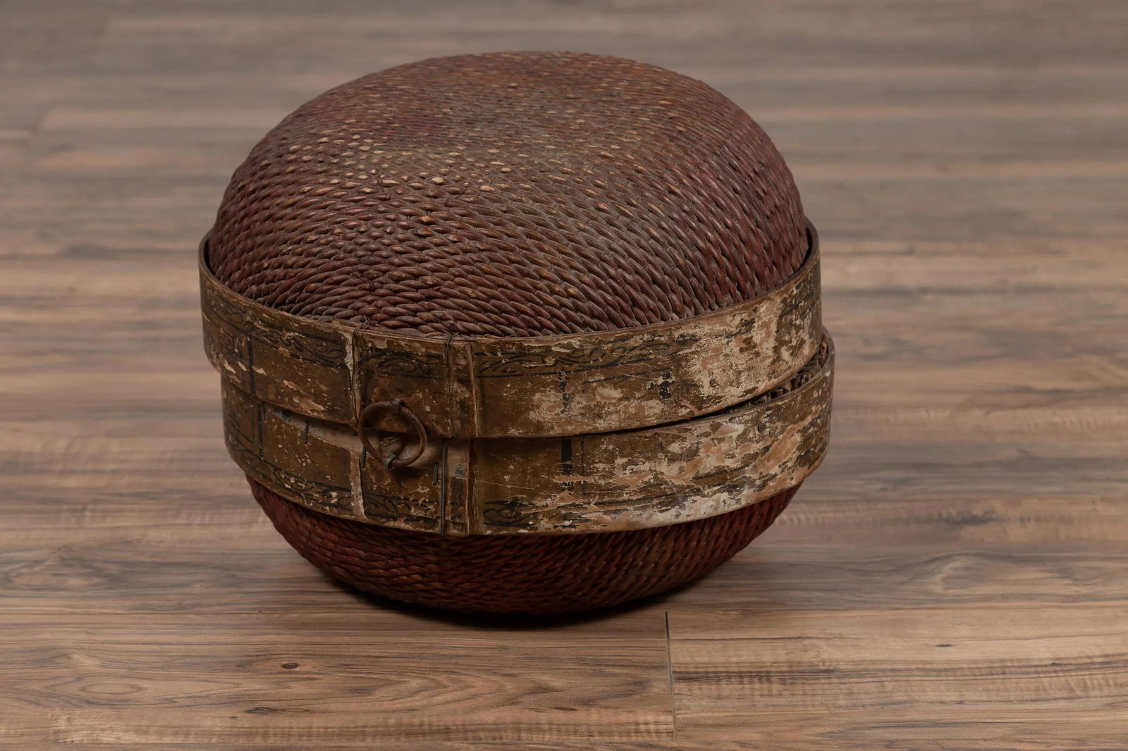 Vintage Chinese Midcentury Rattan Circular Hat Box with Weathered Patina - 3