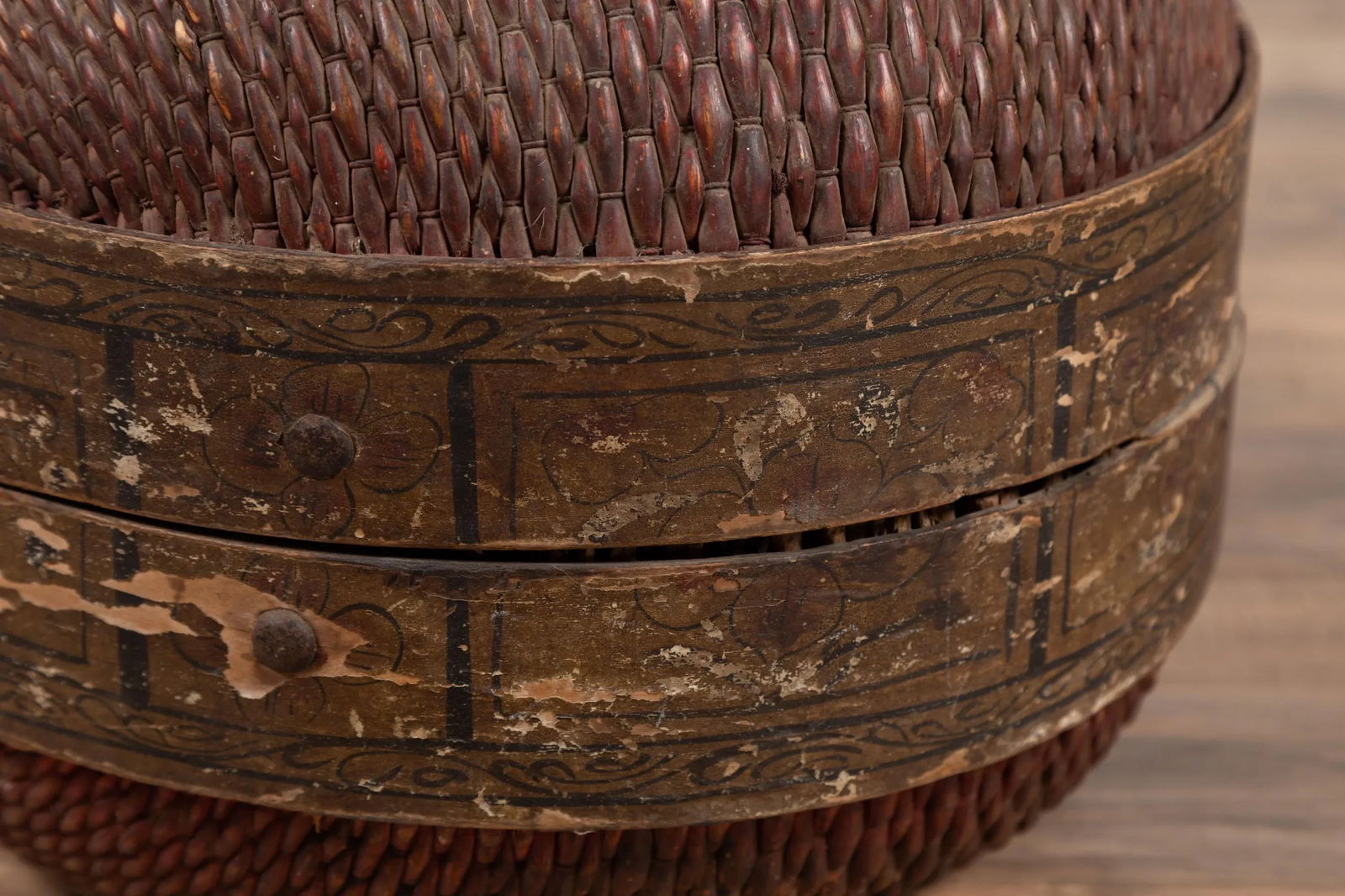 Vintage Chinese Midcentury Rattan Circular Hat Box with Weathered Patina - 5