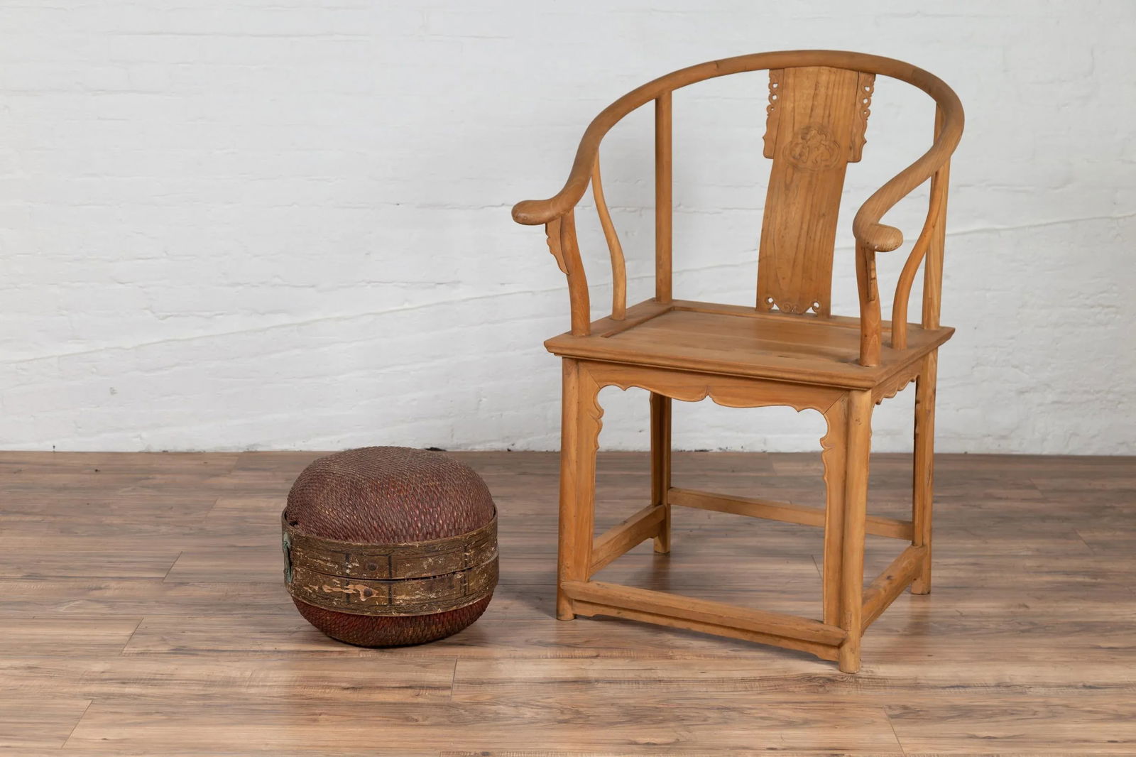 Vintage Chinese Midcentury Rattan Circular Hat Box with Weathered Patina - 7