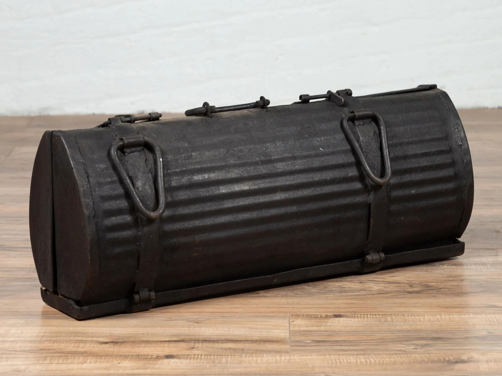 Early 20th Century Industrial Metal Tool Box with Dark Patina, Found in India - 4